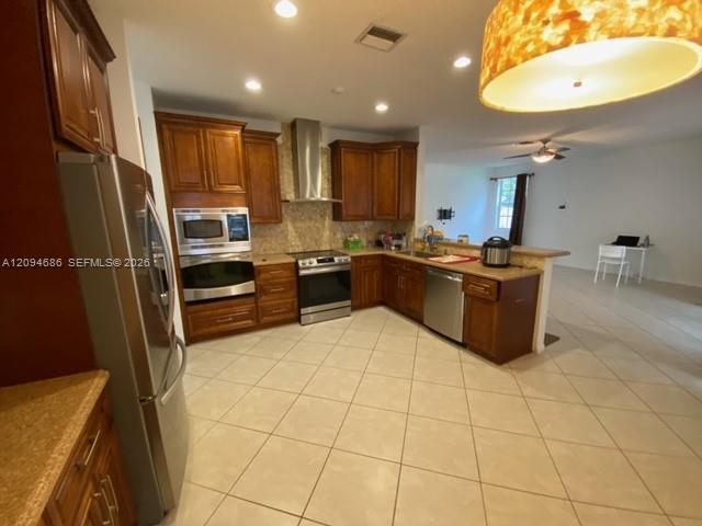 1122 Hickory Way