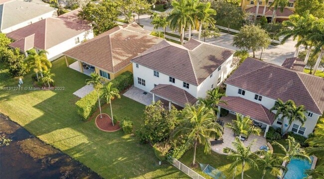 736 Tulip Cir