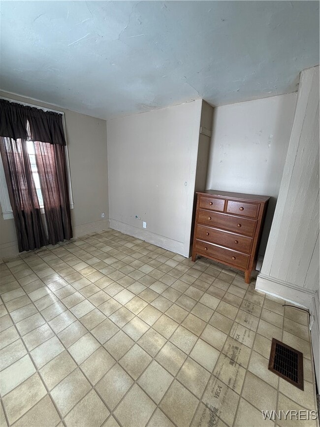 Building Photo - 2728 Marshall Rd