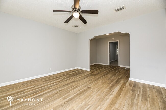 Photo - 4740 Cardinal Blvd