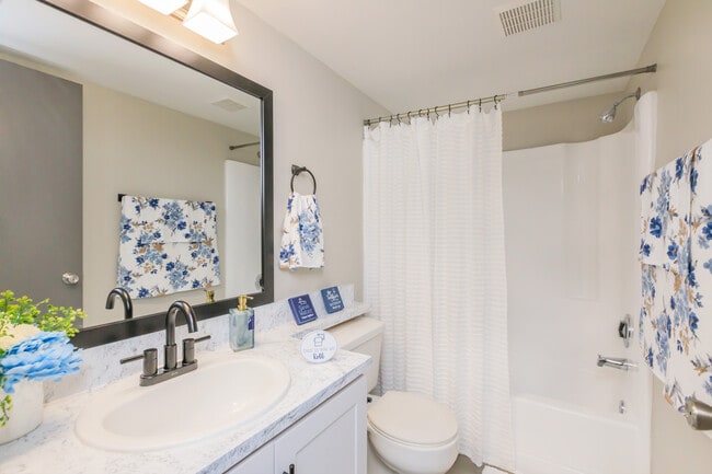 Photo - Preserve at Manatee Bay Apartments