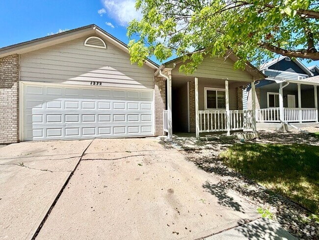Building Photo - Beautiful Duplex with Attached Garage and ... Rental