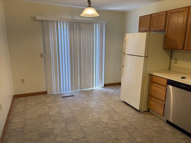 Photo - 4165 Pine Ave