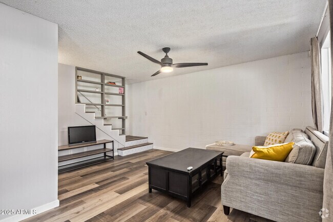 Building Photo - 8538 E Portland St Unit A Rental