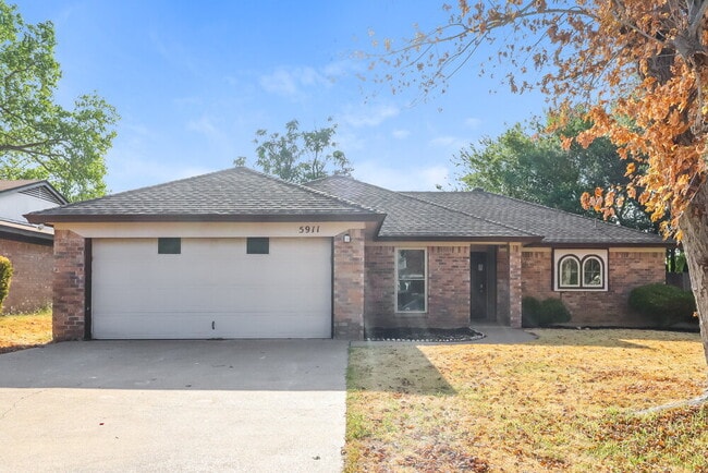 Building Photo - 5911 Woodsetter Ln