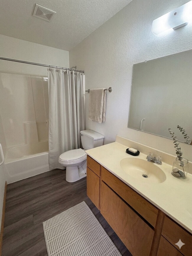 Bathroom, One Level - Valleyside Townhomes