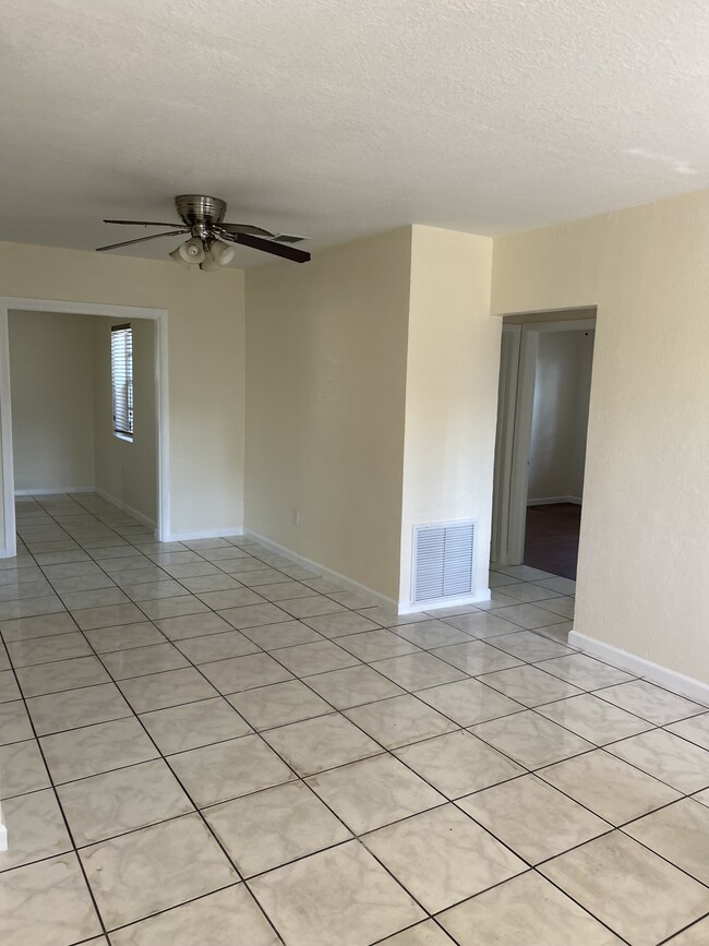 Photo - 327 NW 59th Terrace