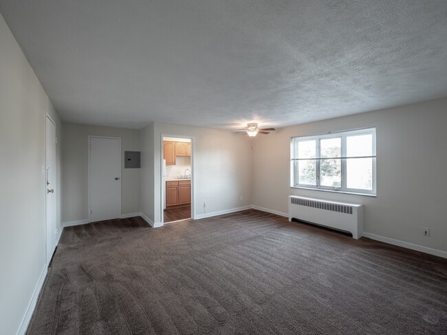 Apartment 51 - Perry Manor Apartments