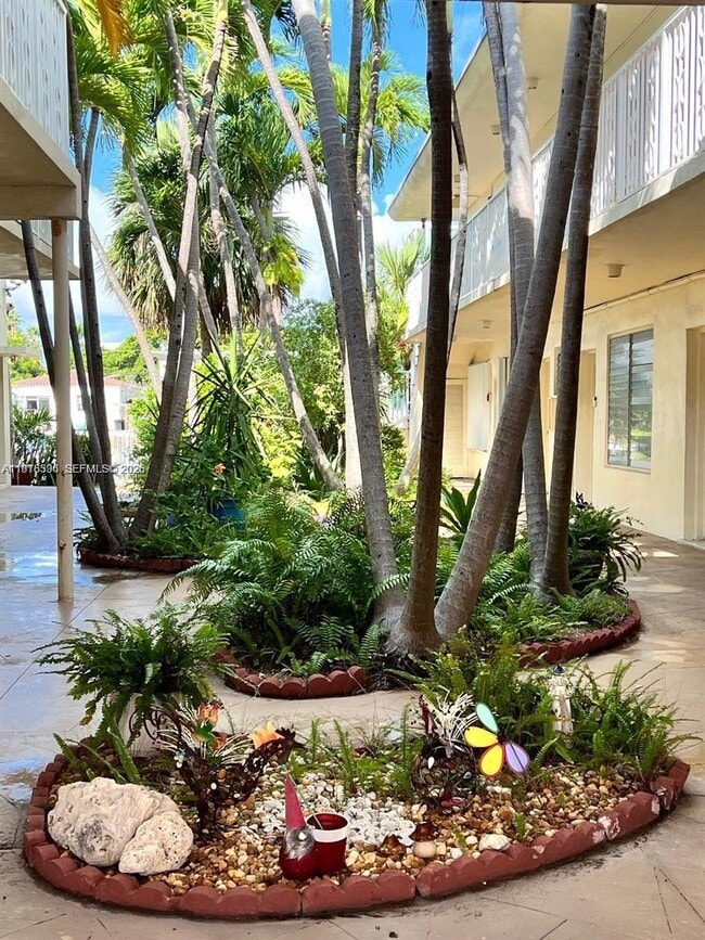 Photo - 8420 Byron Ave Unit 2