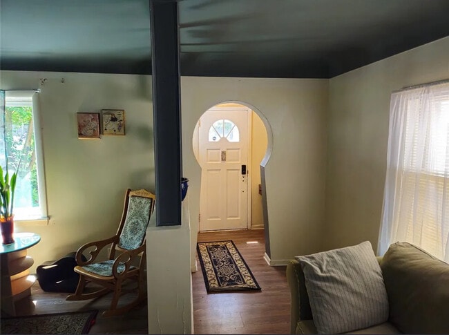 Photo - 508 E 9th St Unit 1