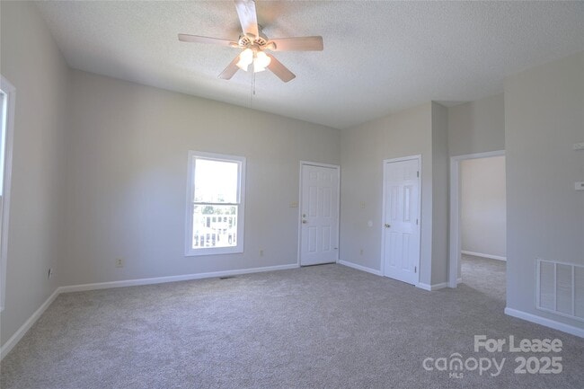 Photo - 107 Ervin St