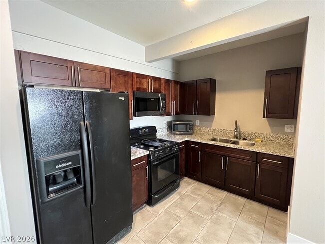 Photo - 2105 S 15th St