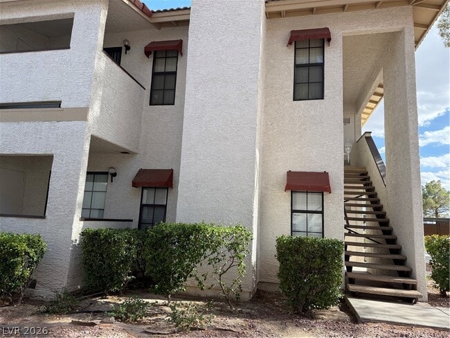 Building Photo - 6687 W Tropicana Ave Unit 202