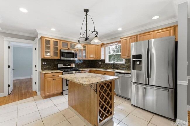 19 Howell Pl