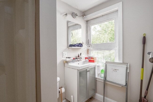 Photo - 96 College Ave Unit #7