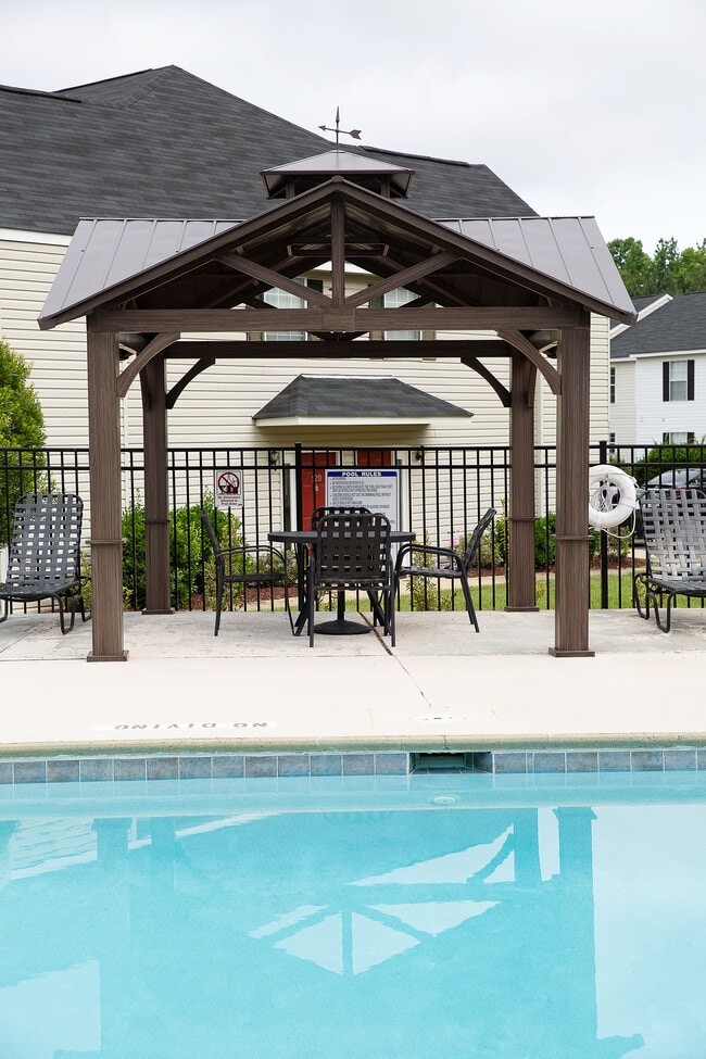 Crabtree Crossing Apartments and Townhomes
