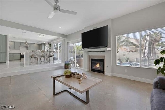 Photo - 442 Staghorn Pass Ave