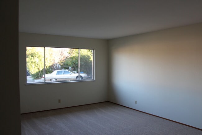 Photo - 4766 Shelborne Park Ct