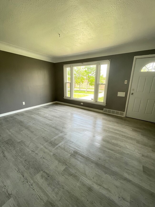 Photo - 19020 McCracken Rd