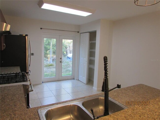 Photo - 506 6th Ave NW