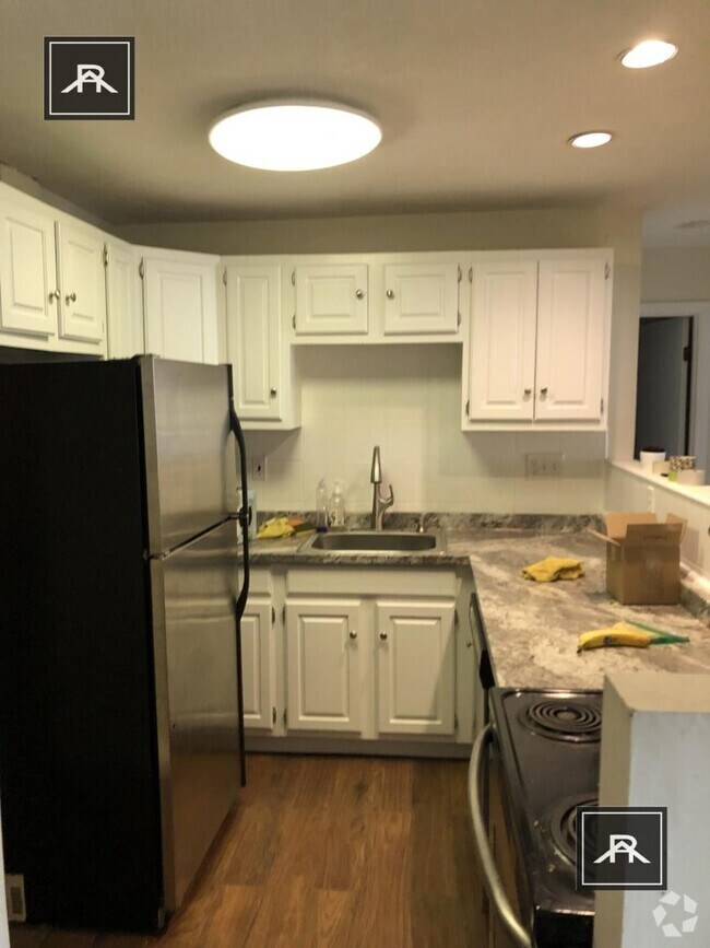 Building Photo - 2 bedroom in Allston MA 02134 Unit 11 Rental