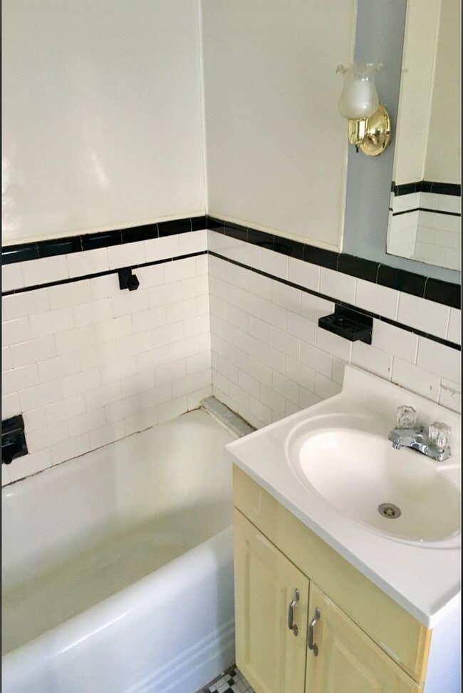 Photo - 20 Hudson St Unit #5