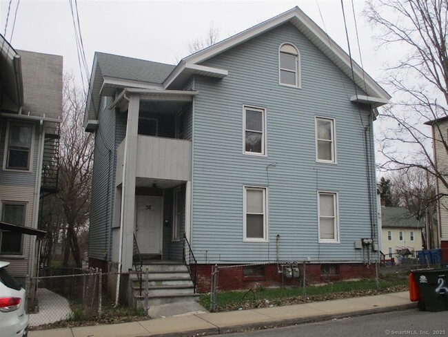 Building Photo - 30 Olive St Rental