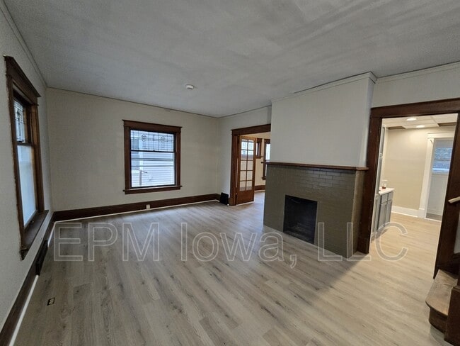 Photo - 349 17th St SE