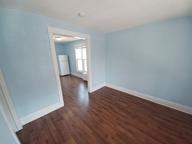 787-789 Aurora Ave