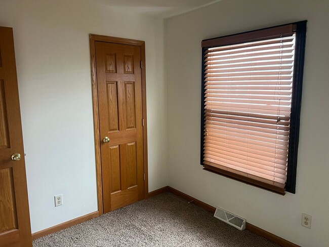 Photo - 1551 E Stonehenge Dr