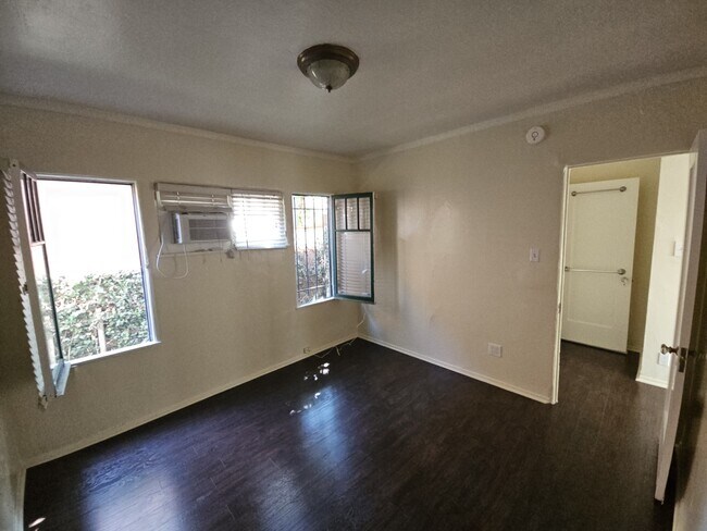 Photo - 504 N Sweetzer Ave