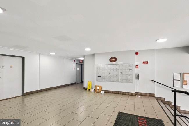 Photo - 5801 Quantrell Ave Unidad 502