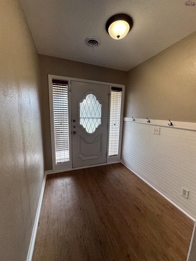 Photo - 3510 University Ave