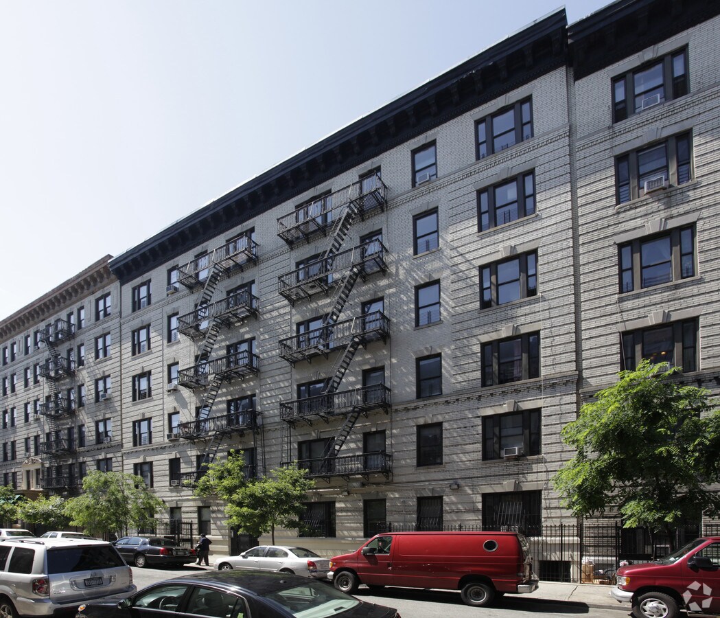 Photo - 520 W 144th St