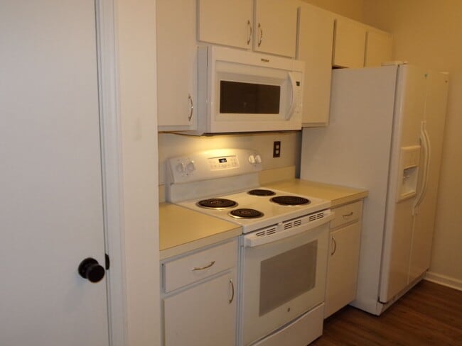 Photo - 127 Village Ct