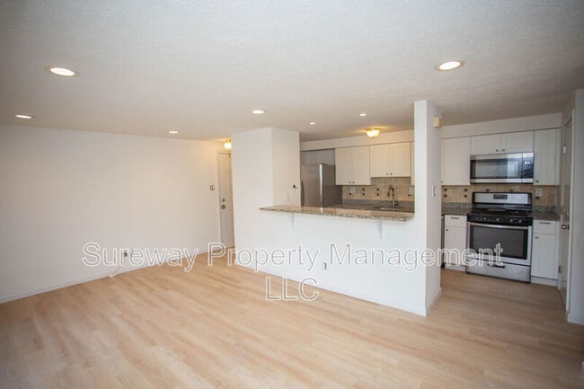 142 Kenwood Dr