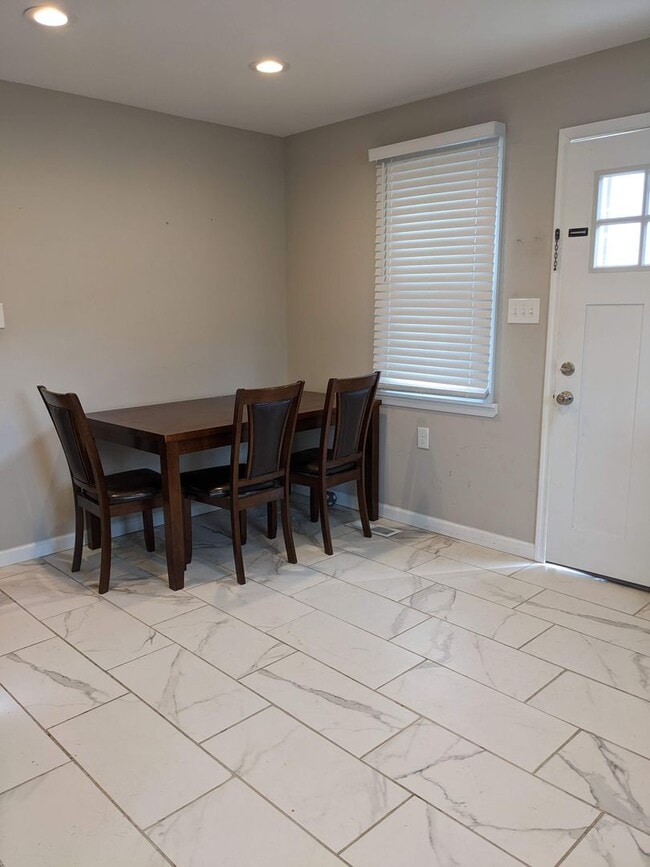 Photo - 153 Main St Unidad 1st Floor WHITE 84