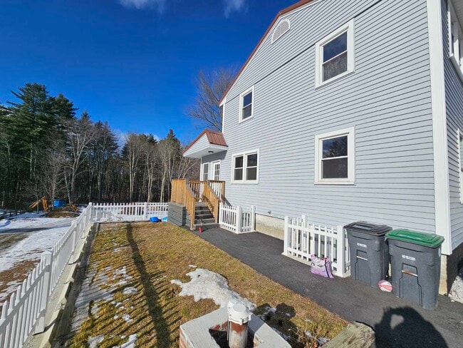 Photo - 1230 Smyth Rd Unit 2