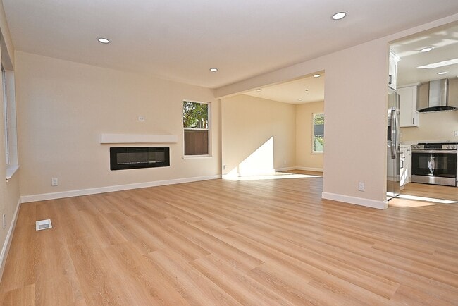Photo - $4590 -- Beautifully Remodeled Brookvale Home on a Quiet Court