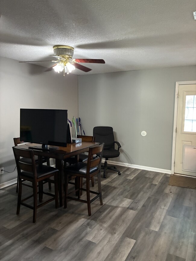 Photo - 700 Crystal Springs Ct Unit 2