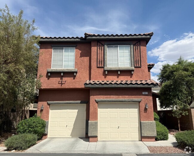 Building Photo - 2-story single-family home located in a ga...