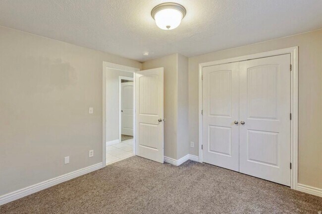 Photo - 1262 N Cir Cv Unidad Bsmnt