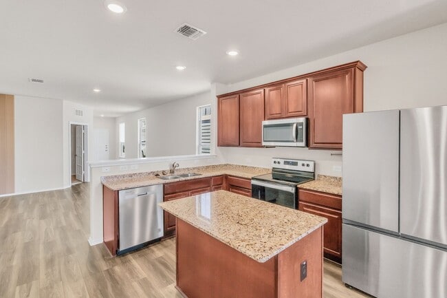 Photo - 409 Stone Water Ln