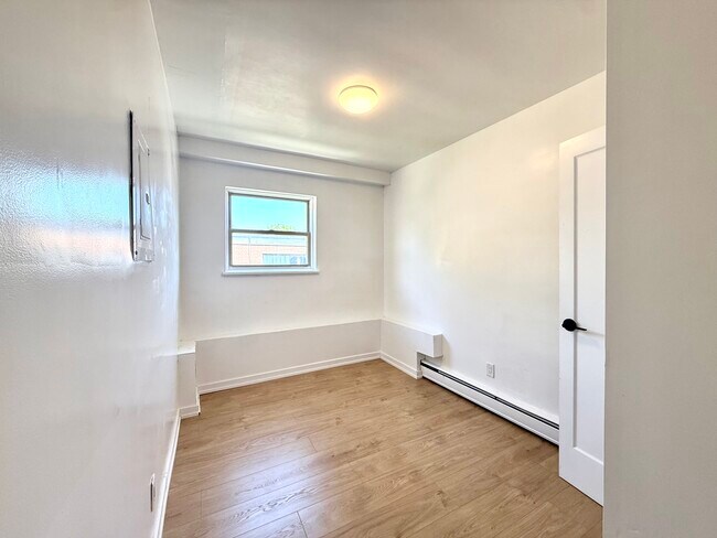 Photo - 169 Park Row S Unit 8