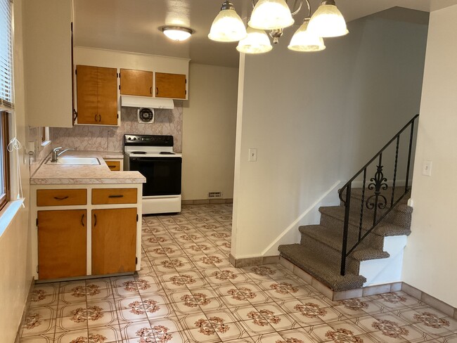 Photo - 211 Magnolia Ave Unidad A