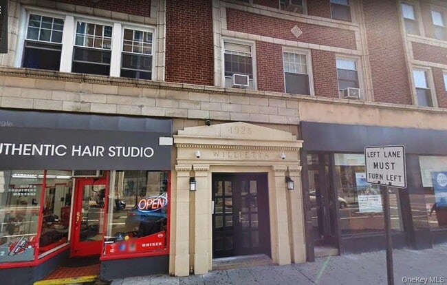 Building Photo - 196 Martine Ave Unit 5C