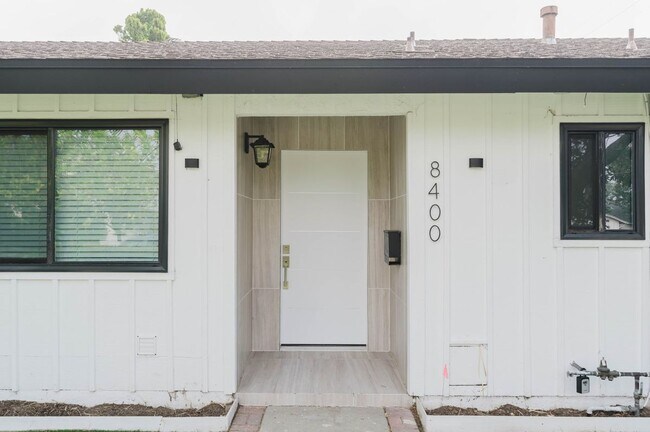 Photo - 8400 Chimineas Ave