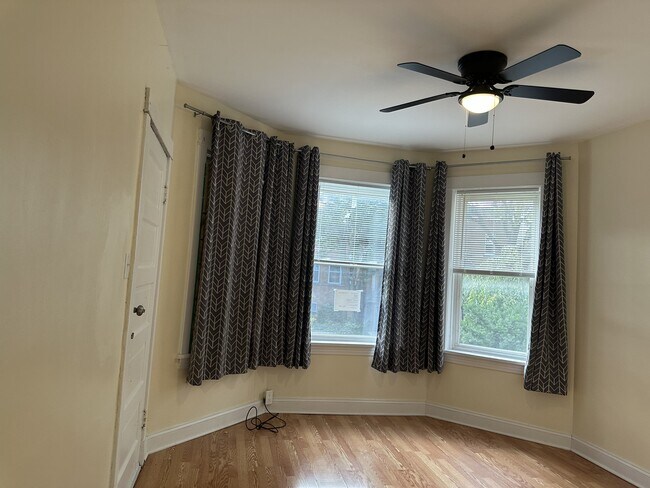 Photo - 3241 N Lawndale Ave Unit 1st Floor