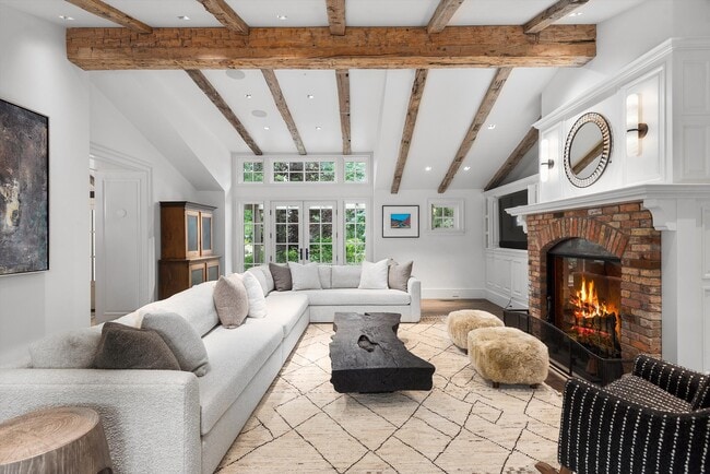 Photo - 1230 Snowbunny Ln