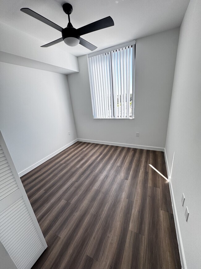 3B 2B - Bedroom
